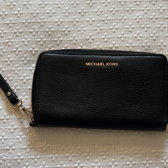 MICHAEL MICHAEL KORS Leather Continental Wristlet - Picture 1 of 5